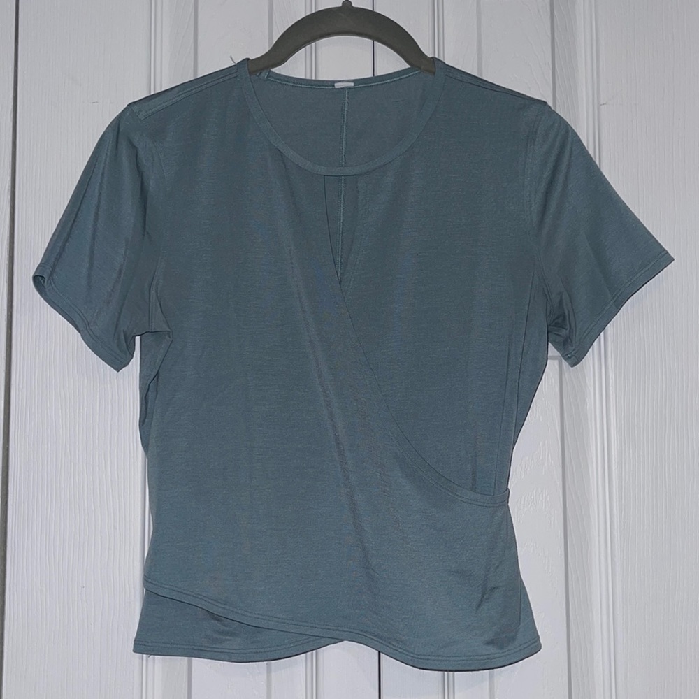 Lululemon (Size 2?)  Short Sleeve Shirt
